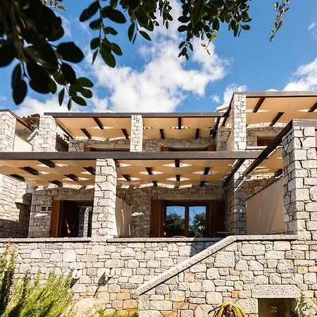 Mani Selinitsa Art Koloveas