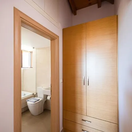 Mani Selinitsa Art Koloveas