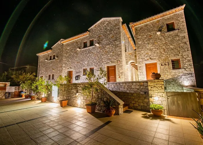 Mani Selinitsa Art Koloveas * Agios Nikolaos (Mani)