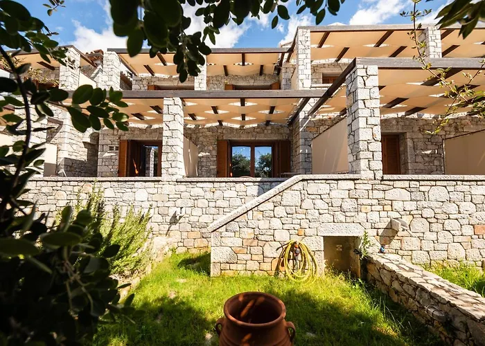 Apartment Mani Selinitsa Art Koloveas *