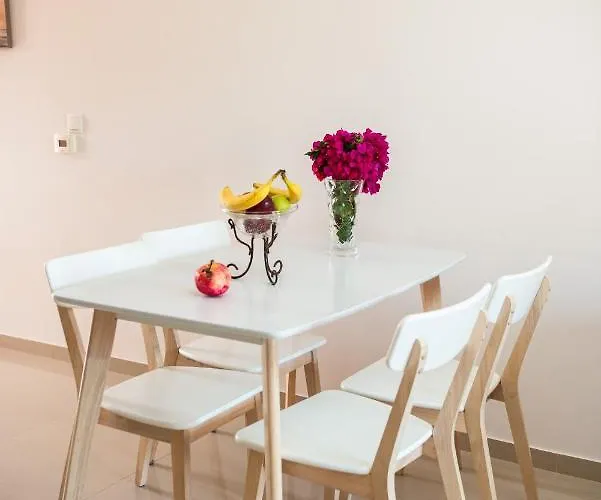 Mani Selinitsa Art Koloveas