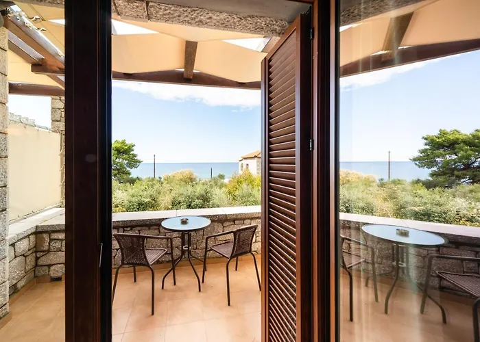 Mani Selinitsa Art Koloveas