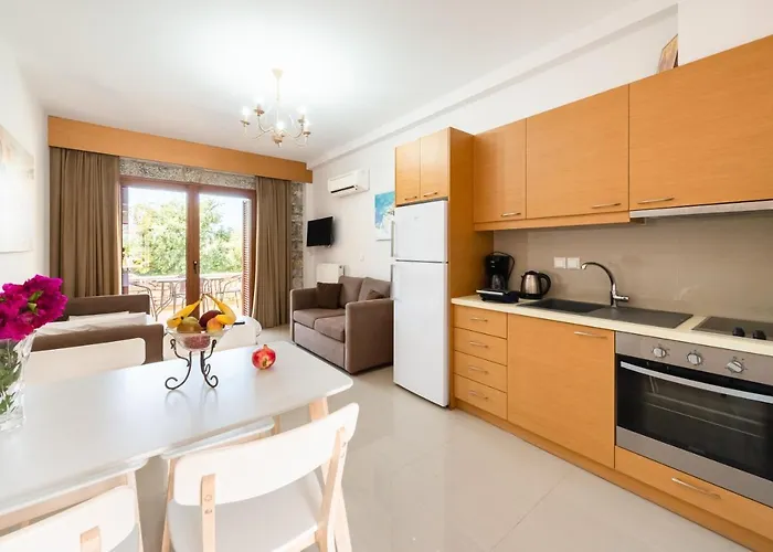 Mani Selinitsa Art Koloveas *