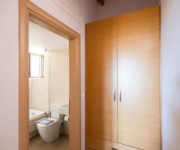 Mani Selinitsa Art Koloveas