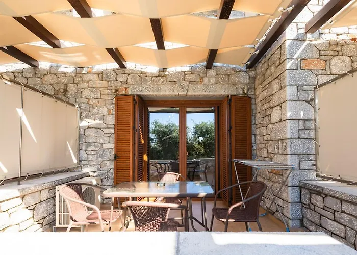 Mani Selinitsa Art Koloveas