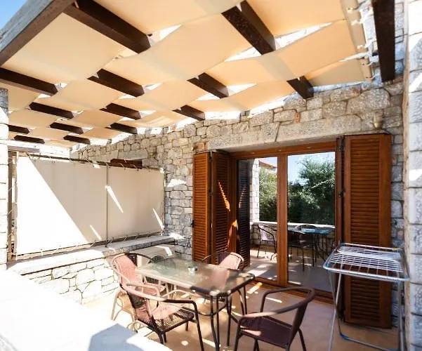 Mani Selinitsa Art Koloveas Apartment